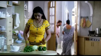 Busty Desi Aunty Flashing Her Massive Tits On Camera Hot
