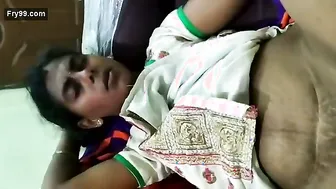 Boyfriend Fingering His Aunty Girlfriend Making Her Drip Wet