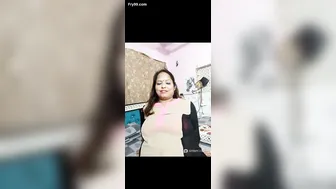 Chubby Married Aunty Spreading Wide Showing Pussy And Ass