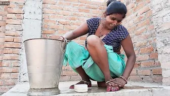 Mature Aunty Bathing Naked Fingering Herself In Shower