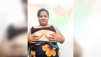 Shy Aunty Nervous On Cam Revealing Her Face While Naked