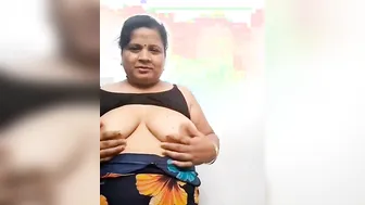 Shy Aunty Nervous On Cam Revealing Her Face While Naked