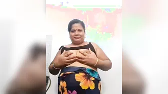 Shy Aunty Nervous On Cam Revealing Her Face While Naked