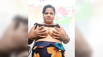 Shy Aunty Nervous On Cam Revealing Her Face While Naked