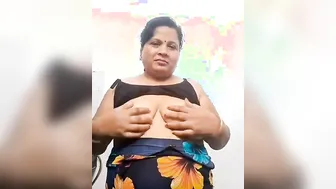 Shy Aunty Nervous On Cam Revealing Her Face While Naked