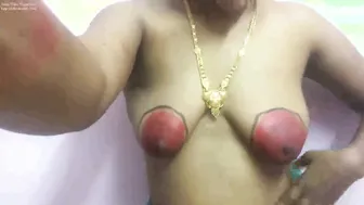Tamil Aunty Stripping Naked Showing Off Her Sexy Curves