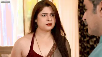 Busty Aunty In Saree Seducing Neighbor Boy At Home Alone