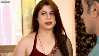 Busty Aunty In Saree Seducing Neighbor Boy At Home Alone