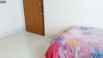 Delivery Guy Fucks Horny Desi Milf While Hubby Is Away At Work