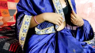 Listening To Hot Desi Aunty Sex Story In Dirty Hindi Audio