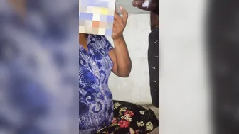 Aunty Giving Special Cock Treatment Making Him Explode Fast
