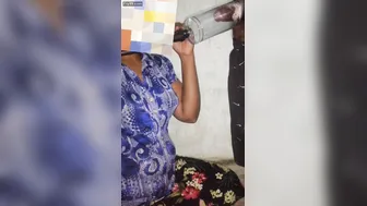 Aunty Giving Special Cock Treatment Making Him Explode Fast