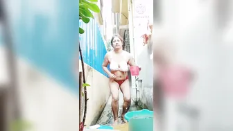 Thick Desi Aunty Shaking Her Fat Ass And Teasing My Cock