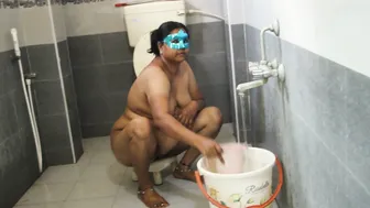 Mature Big Tit Aunty Soaping Herself Up In The Hot Shower