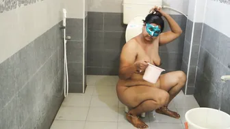 Mature Big Tit Aunty Soaping Herself Up In The Hot Shower