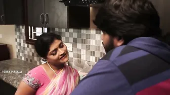 Hot Aunty Showing Off Her Body And Getting Fucked Properly