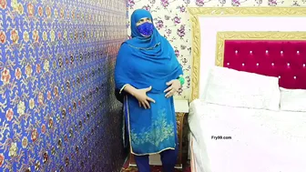 Horny Desi Aunty Fucking Herself With A Big Cucumber