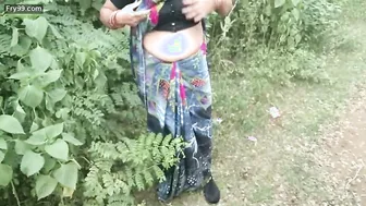 Picking Up Horny Milf From Highway Taking Her To Room Fucking