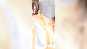 Desi Aunty Fingering Her Pussy On Webcam For Viewers
