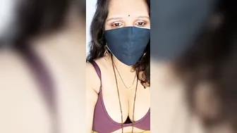 Indian Milf Showing Off Her Body And Talking So Nasty