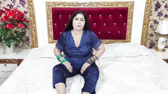 Pakistani Babe Using Dildo While Talking Dirty In Urdu