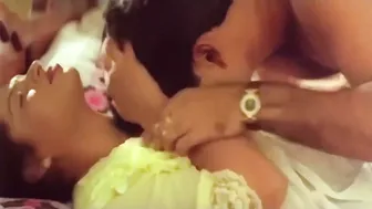 Horny Aunty Getting Her Pussy Eaten And Fucked Hard Moaning