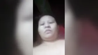 Chubby Burmese Aunty Spreading Her Fat Pussy Wide For Me
