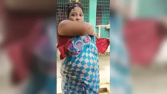 Bengali Village Aunty Bathing And Showing Everything Off