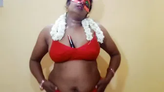 Telugu Aunty Masturbating And Fingering Herself So Good