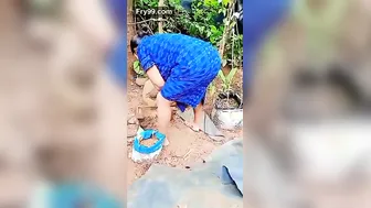 Desi Aunty Bending Over Doing Garden Work Flashing Everything