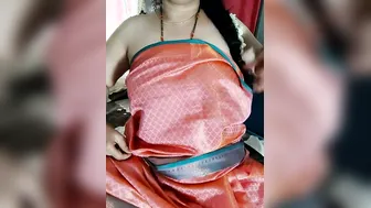 Telugu Teacher Babe Showing Her Big Boobs And Sexy Curves