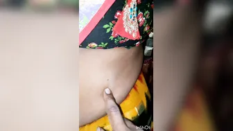 Desi Aunty Stripping Off Her Saree Showing Everything Good