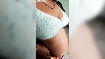 Desi Aunty Stripping Off Her Saree Showing Everything Good