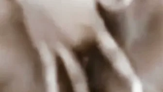 Indian Aunty Fingering Her Wet Pussy On Webcam For Lovers