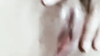 Indian Aunty Masturbating On Webcam Moaning In Pure Hindi