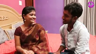 Horny Desi Aunty Spreading Legs Wide Fingering Wet Cunt