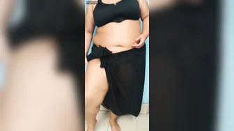 Showing Off My Aunties Thick Ass And Massive Bouncing Tits