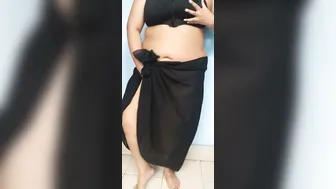 Showing Off My Aunties Thick Ass And Massive Bouncing Tits