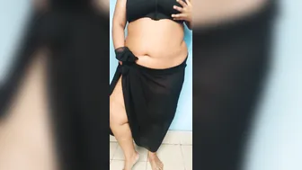 Showing Off My Aunties Thick Ass And Massive Bouncing Tits