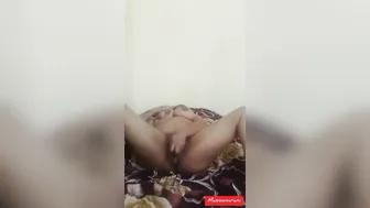 Married Aunty Fucking Cucumber After Hubby Refuses To Satisfy