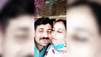 Pakistani Aunty Getting Romanced And Fucked By Neighbor