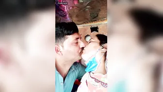 Pakistani Aunty Getting Romanced And Fucked By Neighbor
