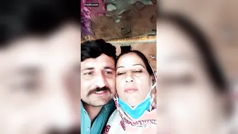 Pakistani Aunty Getting Romanced And Fucked By Neighbor