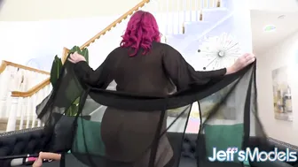 Chubby Babe Riding Mechanical Dildo Until She Screams