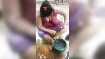 Bengali Village Aunty Getting Naked In Outdoor Bath Caught