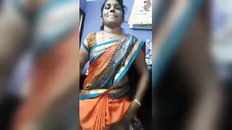 Tamil Aunty Lifting Her Saree Showing Off Her Wet Pussy