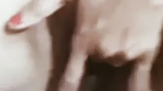 Indian Milf Masturbating On Webcam Showing Off For Viewer