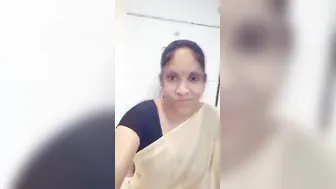 Mature Married Woman Exposing Pussy To Secret Lover On Cam