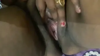 Thick Indian Milf Exposing Her Tight Creamy Pussy Hole Close