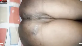 Mature Indian Aunty Showing Off Her Pussy And Ass